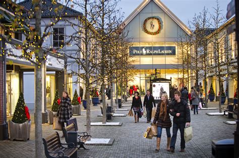 outlet stores in netherlands.